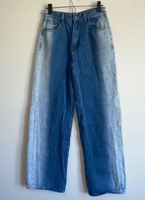 SheIn High Waisted Color Fade Jeans thumbnail 5