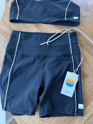 Vuori activewear set  thumbnail 4