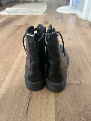 Amazon Black boots thumbnail 3