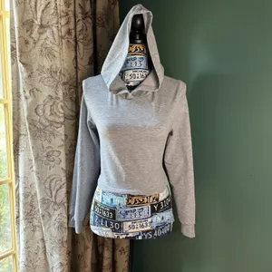 Shein Womens Cropped Hoodie Size Medium Gray Ties on‎ Back Long Sleeve thumbnail 3