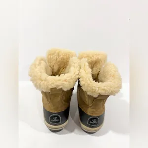 PAWZ Shearling Lined Duck Boots Tan & Black Winter Snow Boots Women’s 6 thumbnail 5