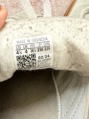 Adidas Shoes thumbnail 4