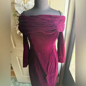 Vintage Rampage purple velvet off the shoulder maxi column dress, size 7/8 thumbnail 2