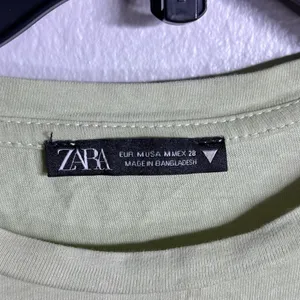 Zara Women Light Green top/Blouse Casual‎ size M. thumbnail 4