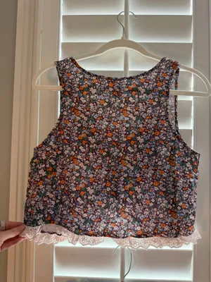 Anthropologie Floral tank thumbnail 2