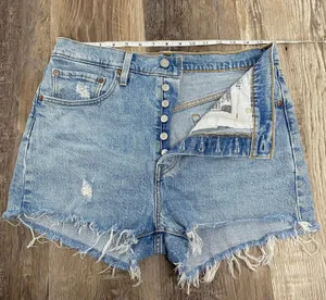 Levi's 501 High-Waisted Shorts thumbnail 4