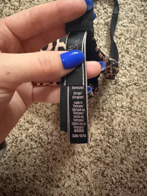 Victoria's Secret Bra Bombshell Push-Up thumbnail 3