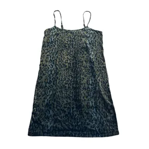 Equipment NWT Joenna Velvet‎ Viscose Silk Slip Dress Medium Leopard Print thumbnail 2