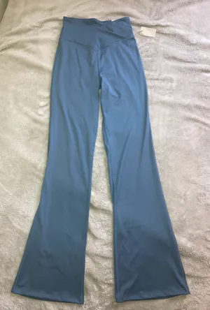 Aeropostale Crossover Flare Leggings thumbnail 1