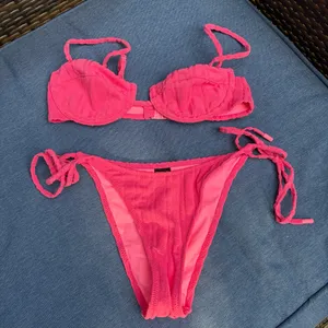 Pink Triangl bikini thumbnail 2