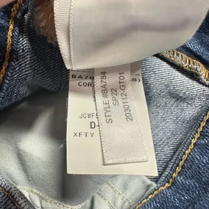 J. Crew Size 29 Slim Boyfriend Jeans Medium Wash Denim Casual Closet Staple‎ thumbnail 7