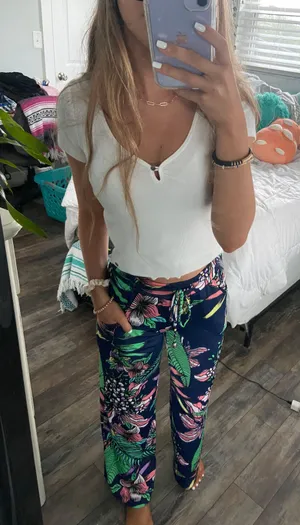 Sandiva Floral Pants thumbnail 1