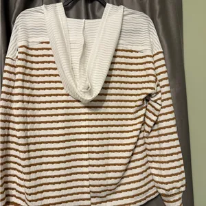 NWT Striped V-Neck Women's Hooded Long Sleeve Top thumbnail 3