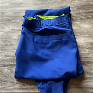 Figs Blue Joggers with Neon Yellow Accents women’s. Size Small Style# M21SW2053 thumbnail 5