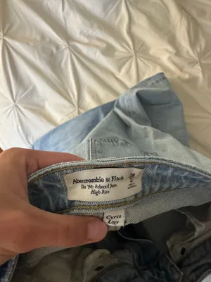 Abercrombie & Fitch The 90s Relaxed Jean High Rise thumbnail 4