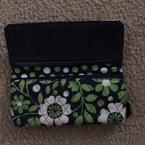 Vera Bradley wallet thumbnail 3