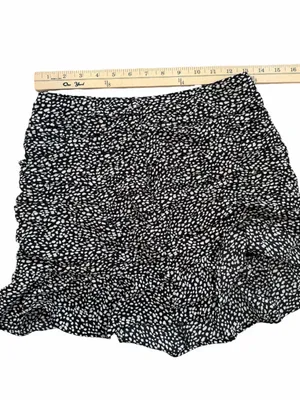 Abercrombie & Fitch Black and White Printed Ruffle Mini Skirt thumbnail 3