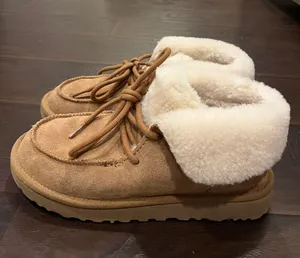 UGG Booties thumbnail 3