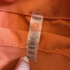 Mono b shorts Orange thumbnail 2