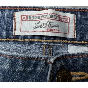 Levi Strauss Signature Womens Size 10 Short Bootcut Jeans Blue Stretch Denim thumbnail 4