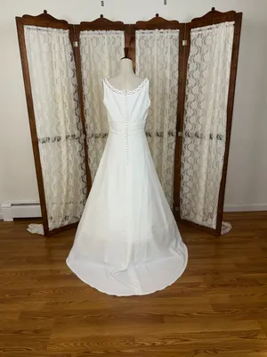 Pretty Vintage 90s Simple Crepe Wedding Gown thumbnail 4
