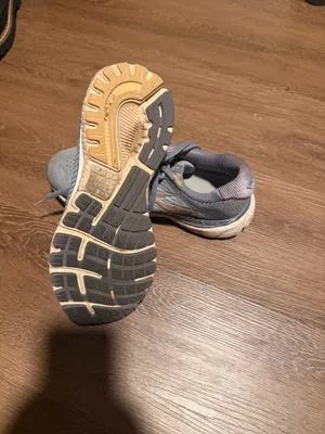 Brooks Running Shoes Women’s thumbnail 2