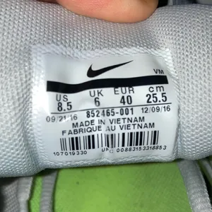 NIKE AIR MAX SEQUENT 2 Women’s RUNNING SHOES Women’s Size 8.5 thumbnail 8