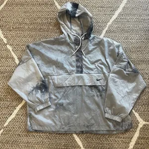 Nike woven wave jacket Womens Sz M thumbnail 1