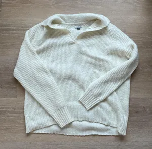 American Eagle Sweater thumbnail 1