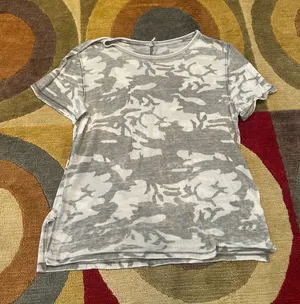 Urban Outfitters Crewneck Burnout Short Sleeve Tee Shirt Camo Print Size Medium thumbnail 1