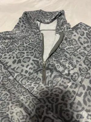 Gray leopard print sweatshirt Size XS thumbnail 2
