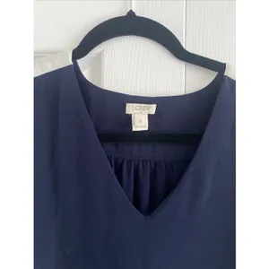 J.Crew Colorblock Shell Blouse Womens Size 6 Navy Ivory V-Neck Crepe Top thumbnail 2