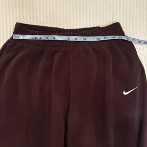 Nike Therma Fit Dark Maroon High Waist Women's Jogger Elastic Waist Size Large thumbnail 7