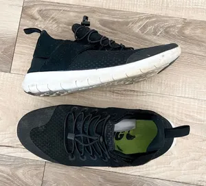 Women’s Nike shoes thumbnail 1
