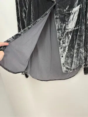 Pilcro by Anthropologie Gray Silver Velvet Blouse size Small thumbnail 4