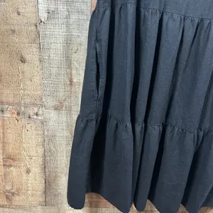 Matty M Linen Blend Tiered Dress Medium Black Sleeveless Pockets Casual Summer thumbnail 3