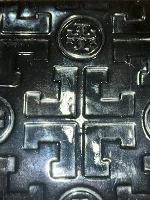 Tory Burch Black Patent Leather Embossed Logo Zip Around Continental Wallet thumbnail 13