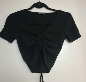MOVING SALE Zara Black Crop Front Ruched T-Shirt thumbnail 4