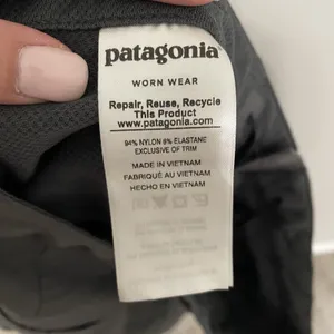 Patagonia Size 12 Women’s Pants Hiking Camp Workout Pockets thumbnail 7