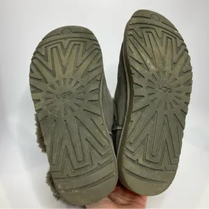 UGG Bailey Button gray suede‎ boots size 8 thumbnail 7