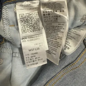 Levis‎ Jeans Womens 27 Wedgie Straight Blue Distressed Denim Stretch High Rise thumbnail 8