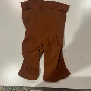 Nwot Skims Seamless Sculpt Mid Thigh Short thumbnail 2