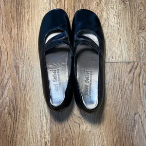 Josef Seibel Black Patent Leather Crisscross Mary Jane Wedge Shoes US 7.5 /EU 38 thumbnail 5