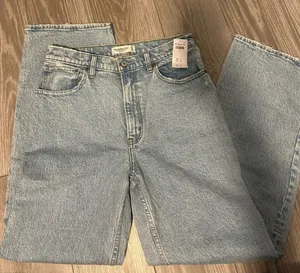 Abercrombie High-Rise Jeans thumbnail 1