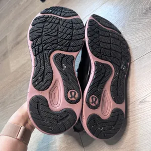 Lululemon Blissfeel Run‎ 2 Womens Running Shoes Black Pink US 8.5 thumbnail 8