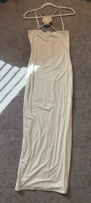 Klesis Flower Detail Maxi White Dress thumbnail 1