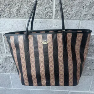 coach Large City Tote Bag In Signature Canvas With Stripe cbi03 thumbnail 1