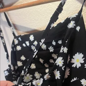 Princess Polly Adriana Mini Dress Smocked Back Daisies Floral Size 2 thumbnail 7