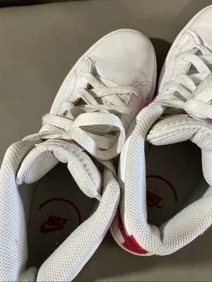 Nike Women's White Sneakers with Pink Swoosh High-Top thumbnail 4