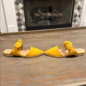 Journee‎ Collection Telulah Yellow Bow Mule Slip-On Flats Size 5.5 NIB thumbnail 2